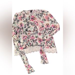XSmall h&m flowery blouse 🌼🌸🌼